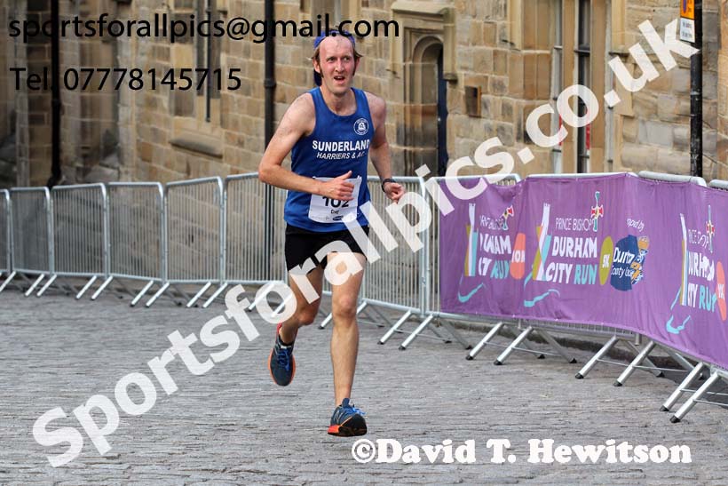 Finish of the Durham City Run 5k,  Durham City Run 5k and 10k. Photo: David T. Hewitson/Sports for All Pics